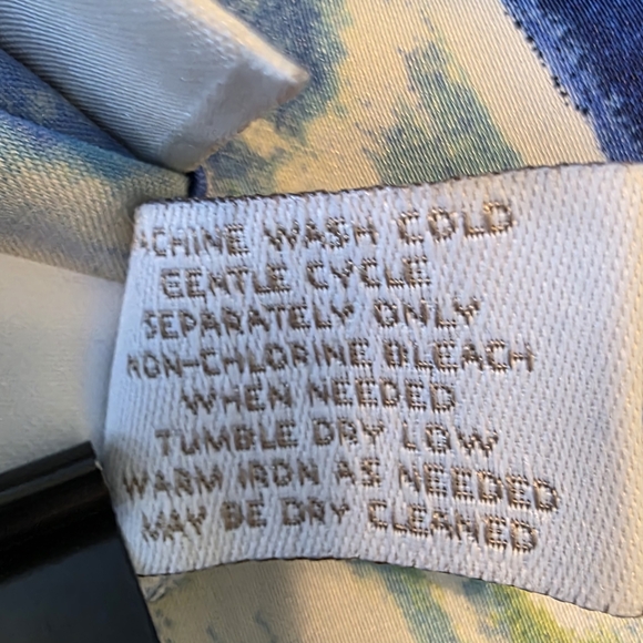 Chico’s Blue Green Abstract Print Sleeveless Tank Top Size 2 (M/L) - Picture 8 of 9